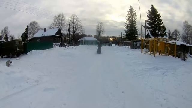 Мотобуксировщик Омич №23. сынок 11 лет освоил буксировщик смотреть онлайн