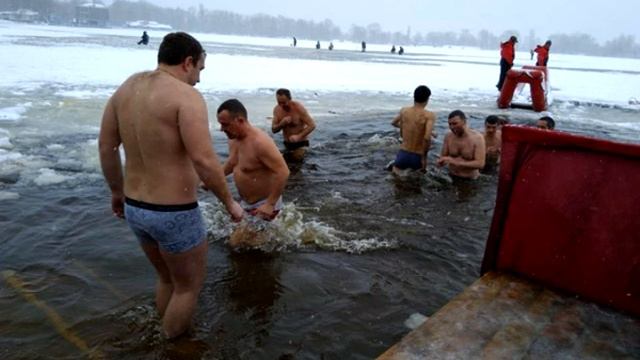 Сьогодні кияни на Водохрещення смотреть онлайн
