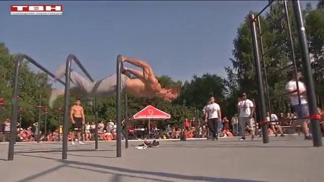 Стадион для воркаута в парке Гагарина смотреть онлайн