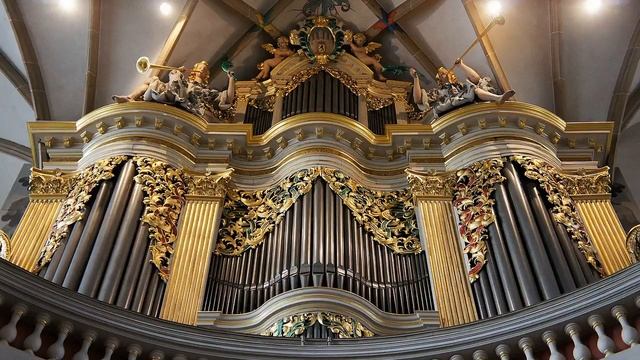 Bach - Passacaglia and Fugue, BWV 582 (on Period Instruments) смотреть онлайн