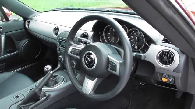 Mazda MX-5 2.0 Sport Tech Roadster 2dr смотреть онлайн