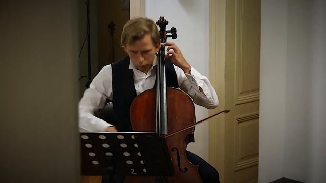 Bach Invention (Sinfonia) c minor BWV 788, string trio (Staskiewicz/Budnik/Zdunik) смотреть онлайн