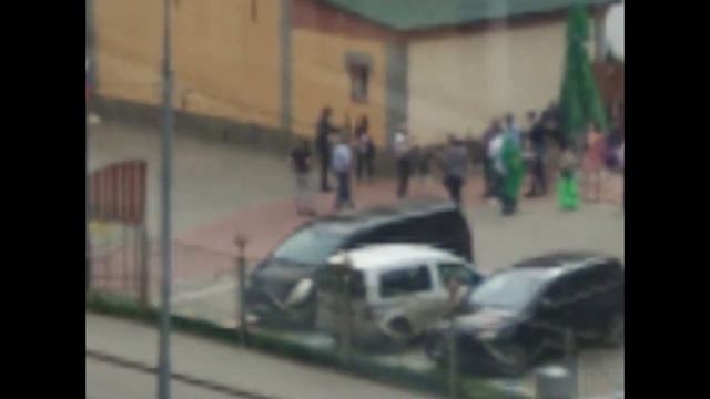 В Подмосковье гости свадьбы устроили стрельбу из автомата смотреть онлайн