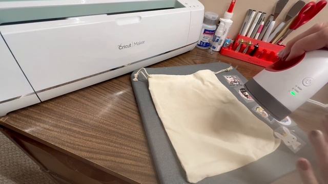 Unboxing a Mini Heat Press / Let’s try it out #crafts #htv смотреть онлайн