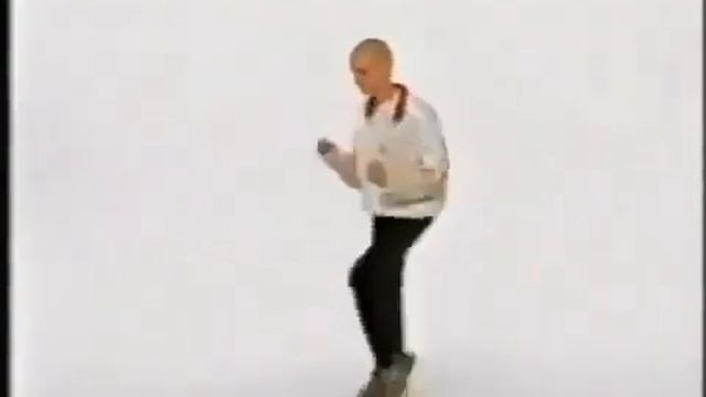 Gabber Dance But It's In Bosnia 1990's