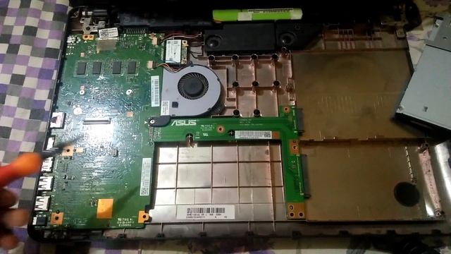 My first video of Disassembling of my laptop ASUS X540SA смотреть онлайн
