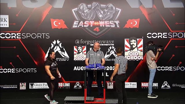 Gabriela Vasconselos vs Egle Vaitkute - East vs West 4 Women's +80kg left hand World Title Match смотреть онлайн