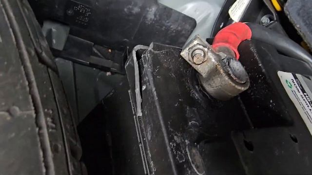 2008 Audi A6 The Battery Terminal was Reversed car Still Running? смотреть онлайн