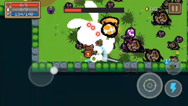 Пасхальный заяц вылез из дыры в земле и выносит паладина вперёд ногами | Soul Knight смотреть онлайн