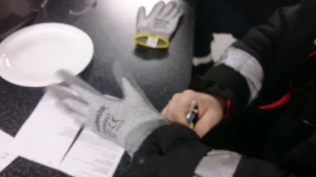 Кевларовые перчатки смотреть онлайн