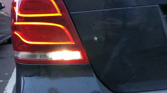 x204 GLK350 Замена ламп (задний ход и поворот) на LED смотреть онлайн