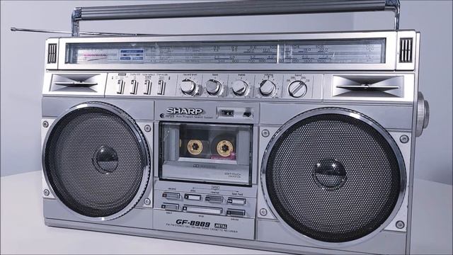 Public Enemy on a 1982 Sharp boombox смотреть онлайн
