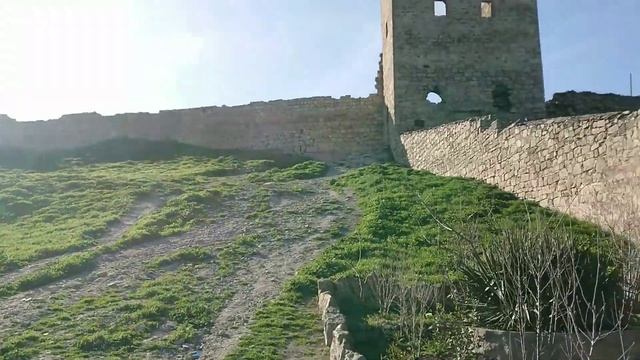 Феодосия Судак Крепости Горы и Море Первый раз в Крым апрель 2022 смотреть онлайн