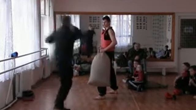 Проработка ударов ногами.flv