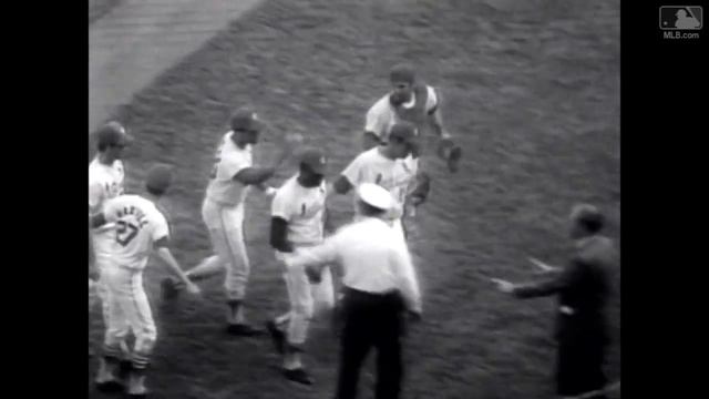1968 WS Gm1: Gibson records 17th K to seal 4-0 win смотреть онлайн