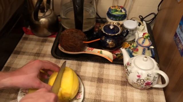 ЧУНГА ЧАНГА ЕМ КОКОСЫ, ЕМ БАНАНЫ И ПЕРУАНСКОЕ МАНГО смотреть онлайн