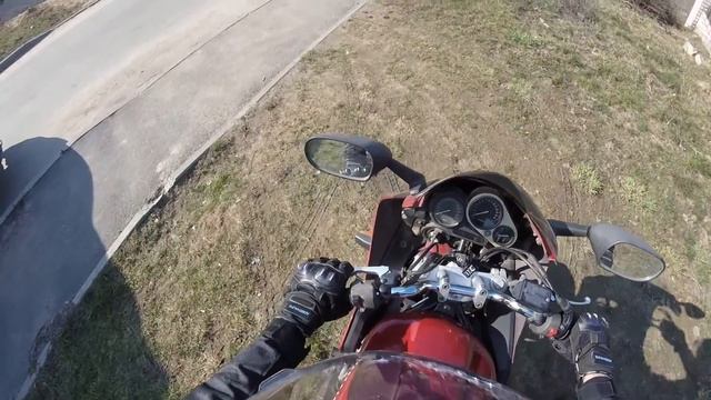 Первый раз на мотоцикле Yamaha FZS 600 Fazer (For the first time) смотреть онлайн