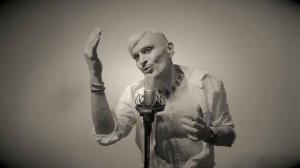 Raise by Ivo Dimchev /live/