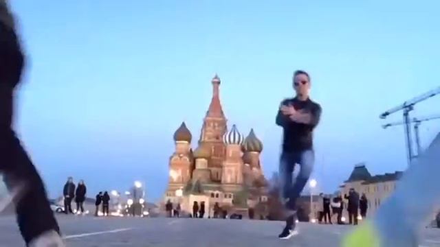Танцы. Красная площадь. Москва. Фокер Чпокер смотреть онлайн