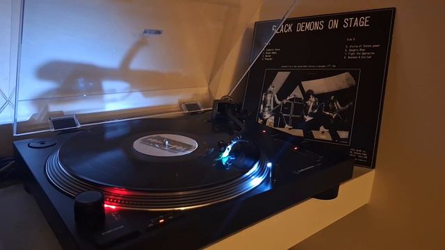 RUNNING WILD - Mordor (Bootleg Live LP, 1985) [Vinyl Capture]