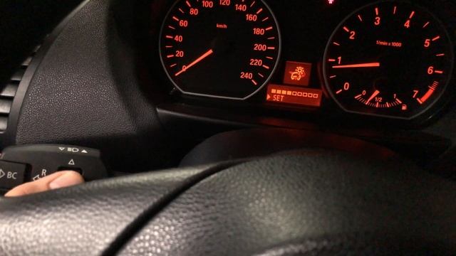 2001-2011 BMW 1 (E81, E82, E87, E88) Series how to check OIL level смотреть онлайн