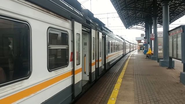 ЭД4М-0477 ЦППК Перекраска Наше Подмосковье На станции Кунцевская смотреть онлайн