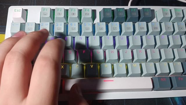 Обзор игровой клавиатуры THUNDEROBOT K87 смотреть онлайн