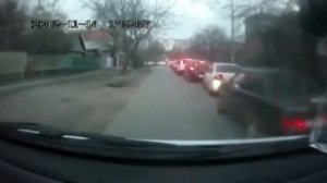 СКОРАЯ ПОМОЩЬ ЕДЕТ НА ВЫЗОВ. КАК ПРОПУСКАЮТ СКОРУЮ [ЧАСТЬ 1]