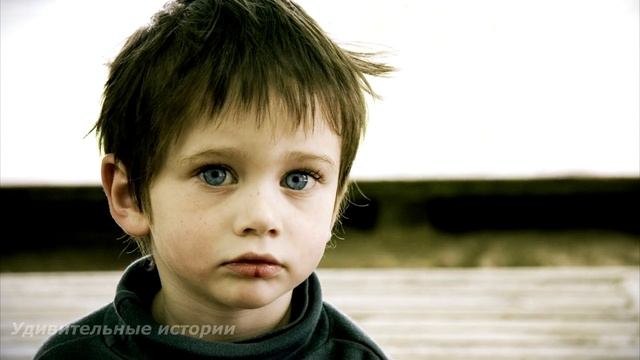 Все смеялись над сыном бомжа и его потрёпанной одеждой. А когда спустя годы, увидели миллионера... смотреть онлайн