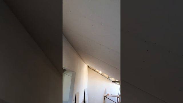 Мансардная крыша.Потолок из ГКЛ косые потолки. Монтаж ГКЛ на потолок. смотреть онлайн