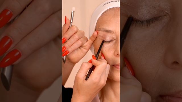 ОМОЛАЖИВАЮЩИЙ МАКИЯЖ| СЕКРЕТЫ КРАСОТЫ ПОСЛЕ 50 смотреть онлайн