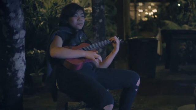 First Time Outside after Pandemic. Singing Animal Cracker (Cover) by Girl with Uke. Alex смотреть онлайн