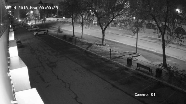 Hiwatch Ds-i450 4мм парковка ночь высота 4 метра