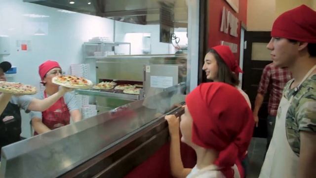 Открытие пиццерии "Папа Джонс" во Владикавказе смотреть онлайн