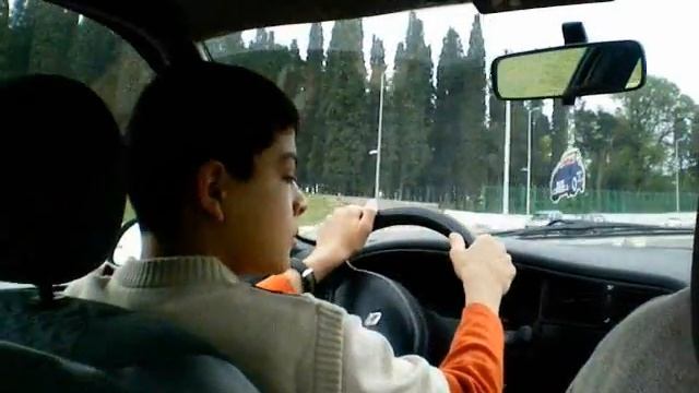 R19 Europa drive by Renaultolog смотреть онлайн