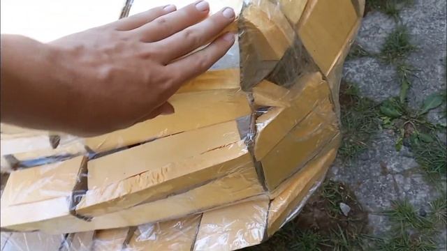 Почти собрал кузов Ламборгини из пенопласта смотреть онлайн