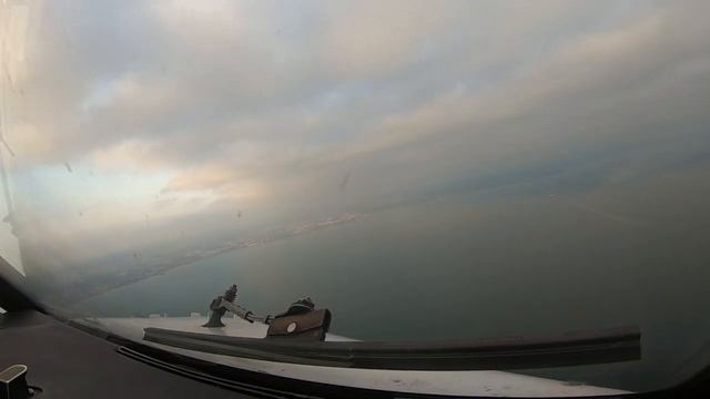 Friedrichshafen Airport Approach смотреть онлайн