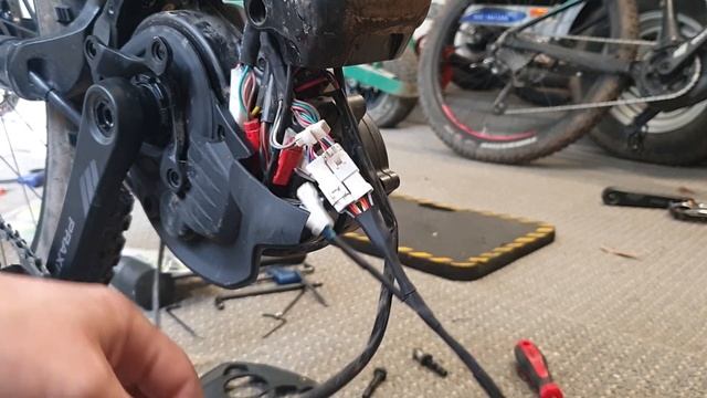 Giant Trance E+ Speed Unlock Chip Installation. Syncdrive Pro смотреть онлайн