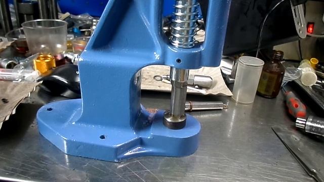 Мой вариант пресса для заполнения гидрокомпенсатора пьезо форсунки смотреть онлайн