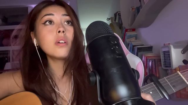 Softly singing you to sleep with my guitar ☁️🌙💤☁️ смотреть онлайн