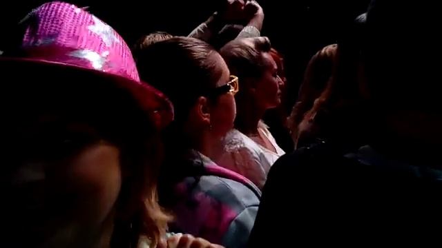 Разогрев перед выступлением Сандры. Парк Тойла-Ору Эстония 23.07.2016 смотреть онлайн