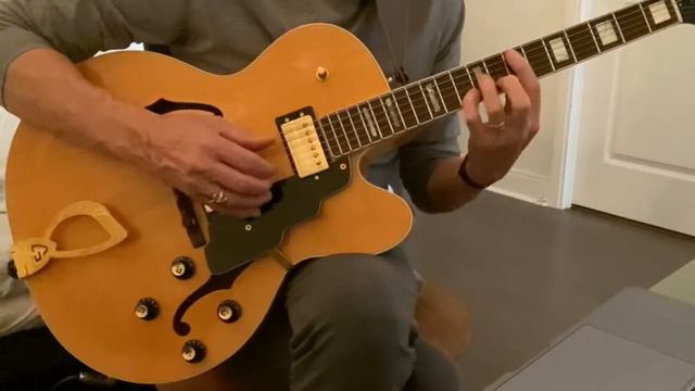 'Here, There and Everywhere' - Fingerstyle SoloGuitar Instrumental смотреть онлайн