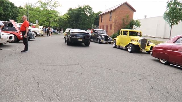 Плимут БАРРАКУДА 500лс. Помойка еще поездит! смотреть онлайн