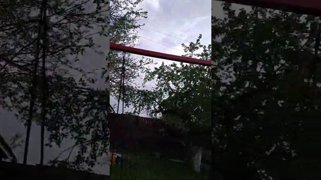 Попробовал покататься на новых качелях , смотреть онлайн
