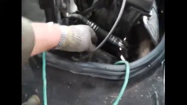 Хитрый способ снятия коробки передач смотреть онлайн