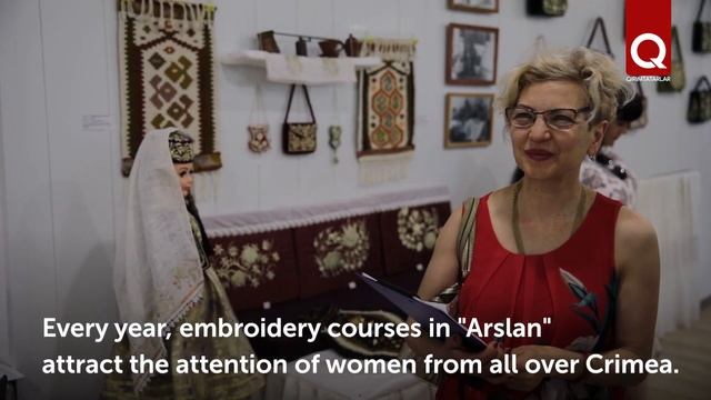 11 more masters of Crimean Tatar embroidery have finished the Center "Arslan" смотреть онлайн