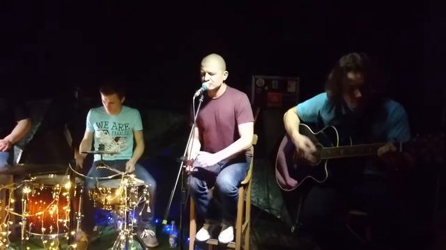 Петля Пристрастия – Всем доволен (акустика) (live@Хулиган 2016-12-28) смотреть онлайн