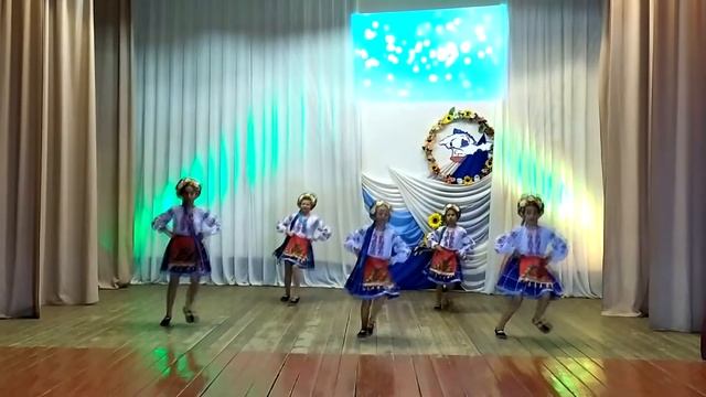 "Мы разные, нас много и мы вместе!"Ансамбль Мозаика. Средняя группа и Таисия Лепассар. смотреть онлайн