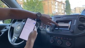 VW Tiguan: как подключить смартфон к автомобилю, слушать музыку