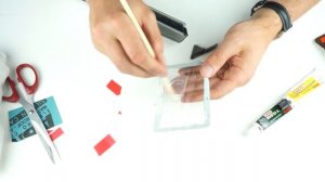 Как заклеить поломанный ветровик?